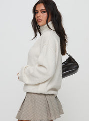 Finnien Boucle Turtleneck Sweater Cream
